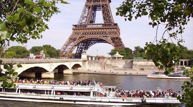 bateau mouche